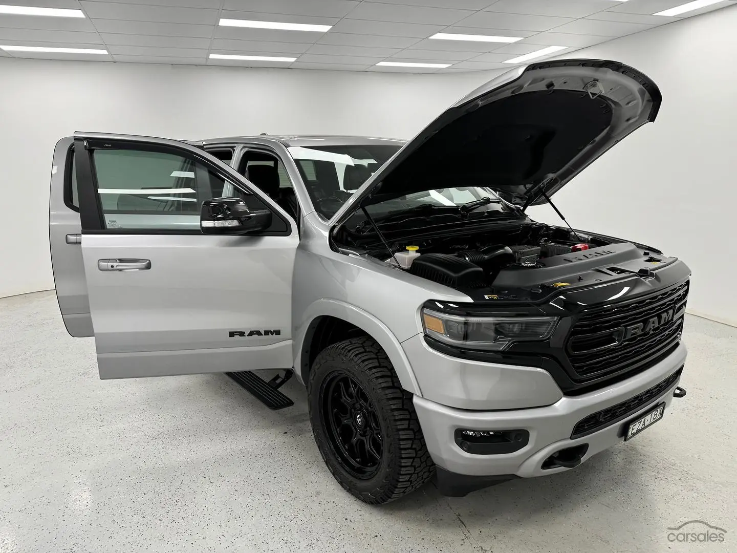 2023 RAM 1500 Image 6