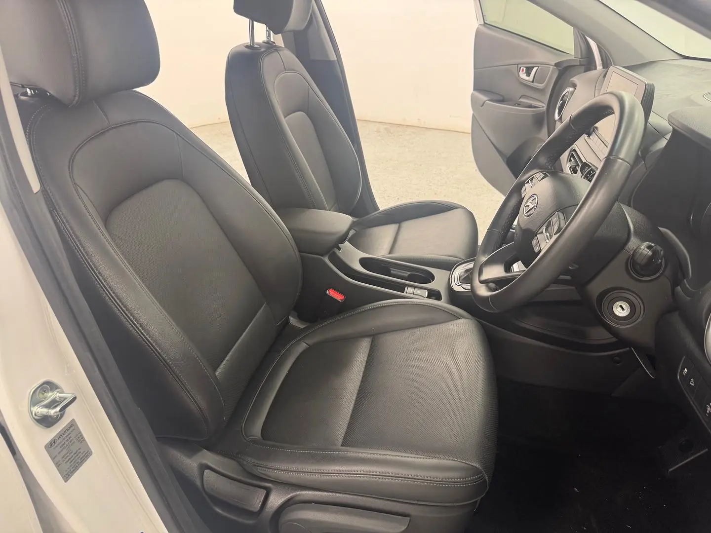 2022 Hyundai Kona Gallery Image 24