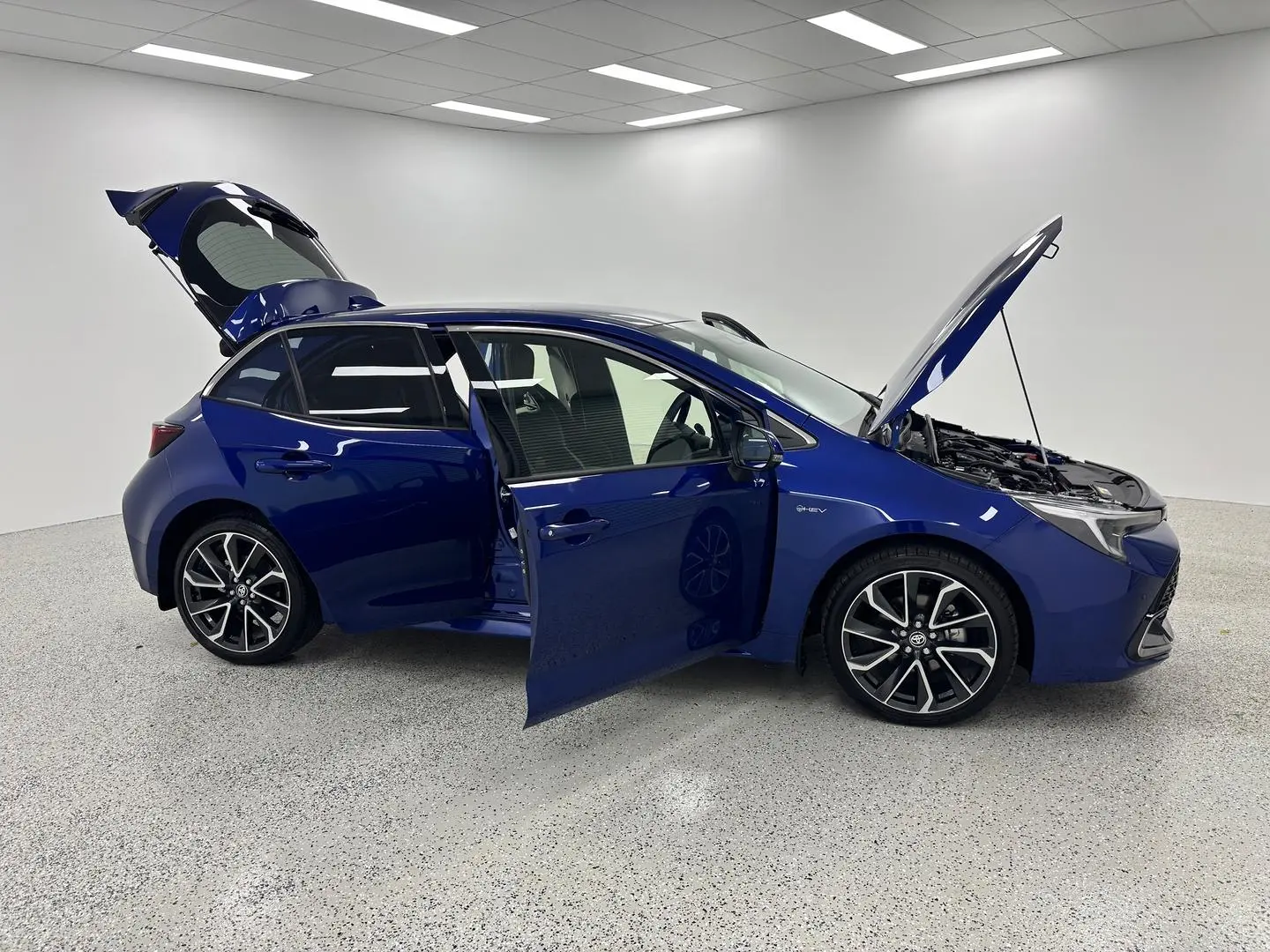 2025 Toyota Corolla Gallery Image 9