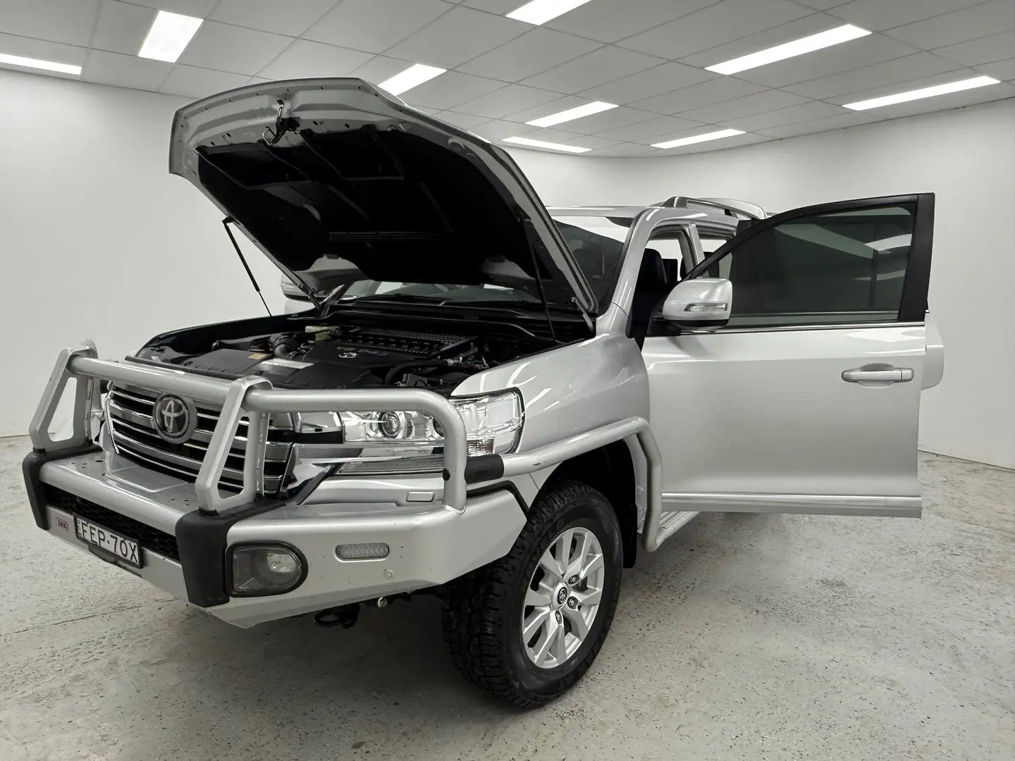 2020 Toyota Landcruiser Gallery Image 8