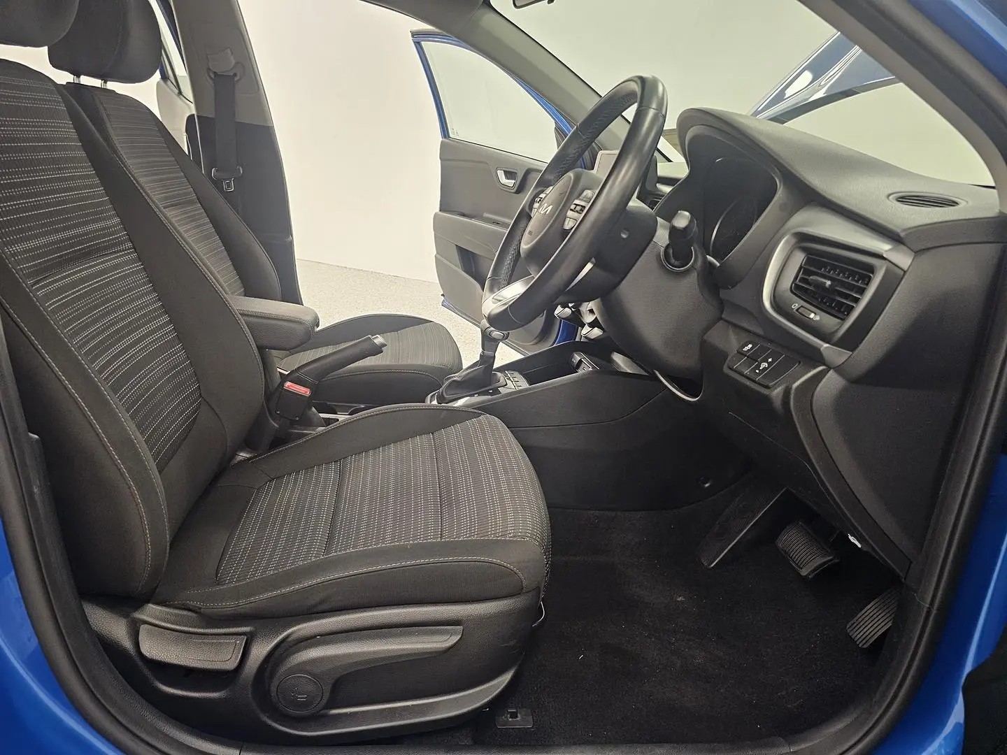 2024 Kia Stonic Gallery Image 23