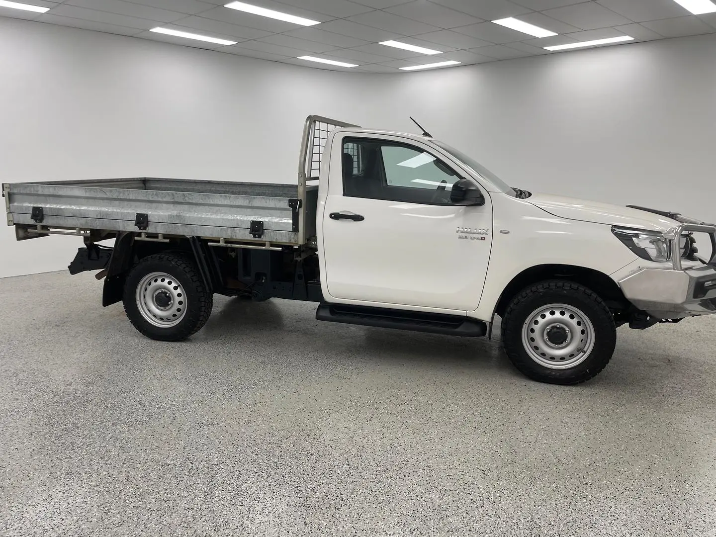 2020 Toyota Hilux Gallery Image 2