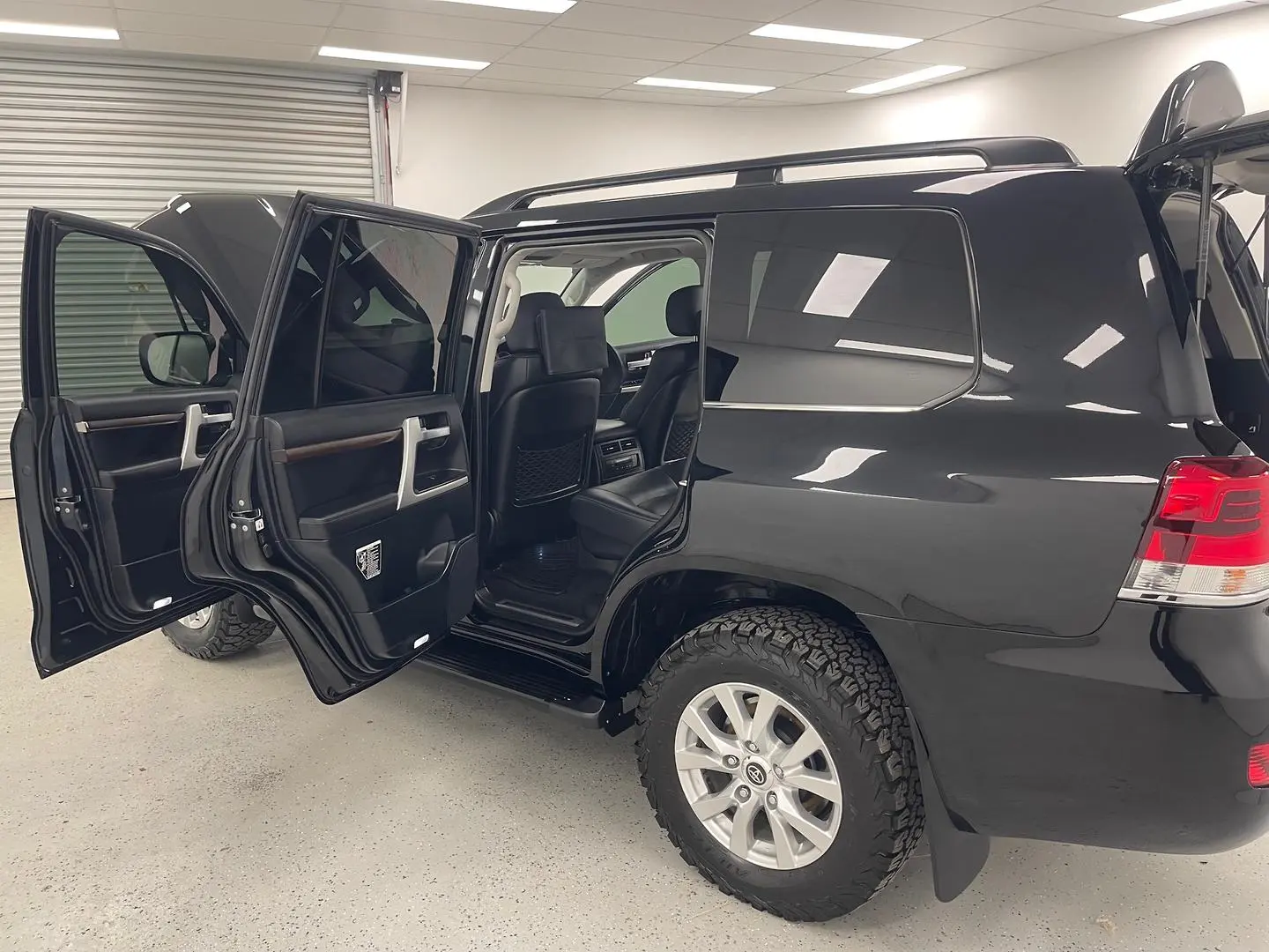 2020 Toyota Landcruiser Gallery Image 11