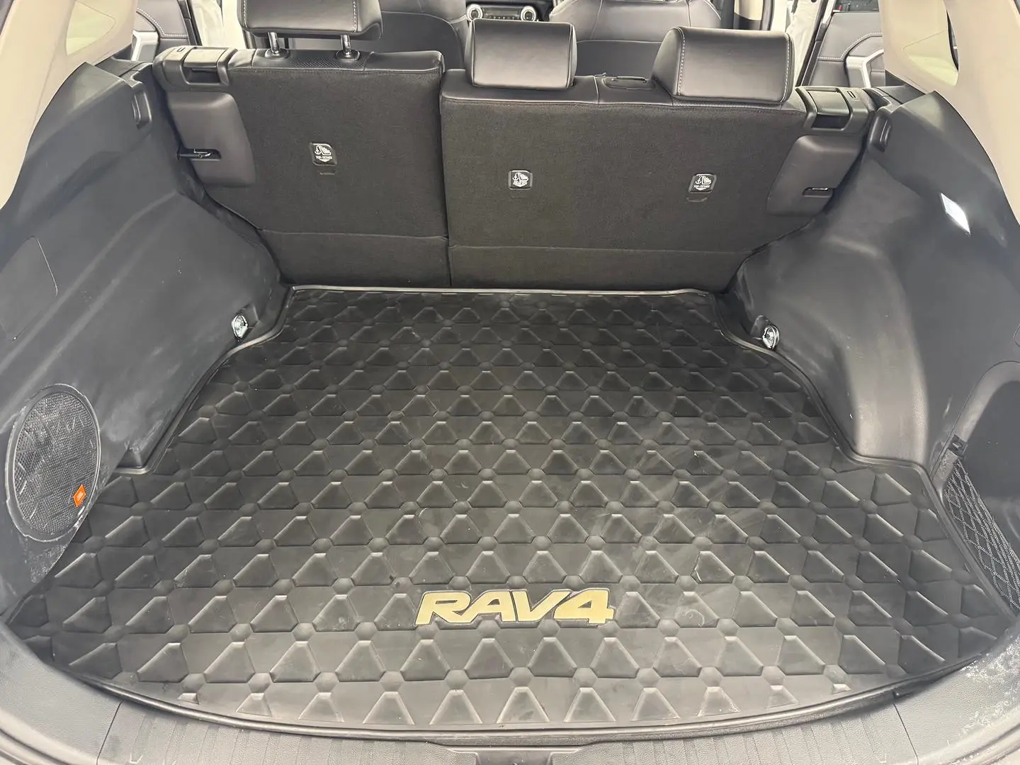 2022 Toyota RAV4 Gallery Image 29