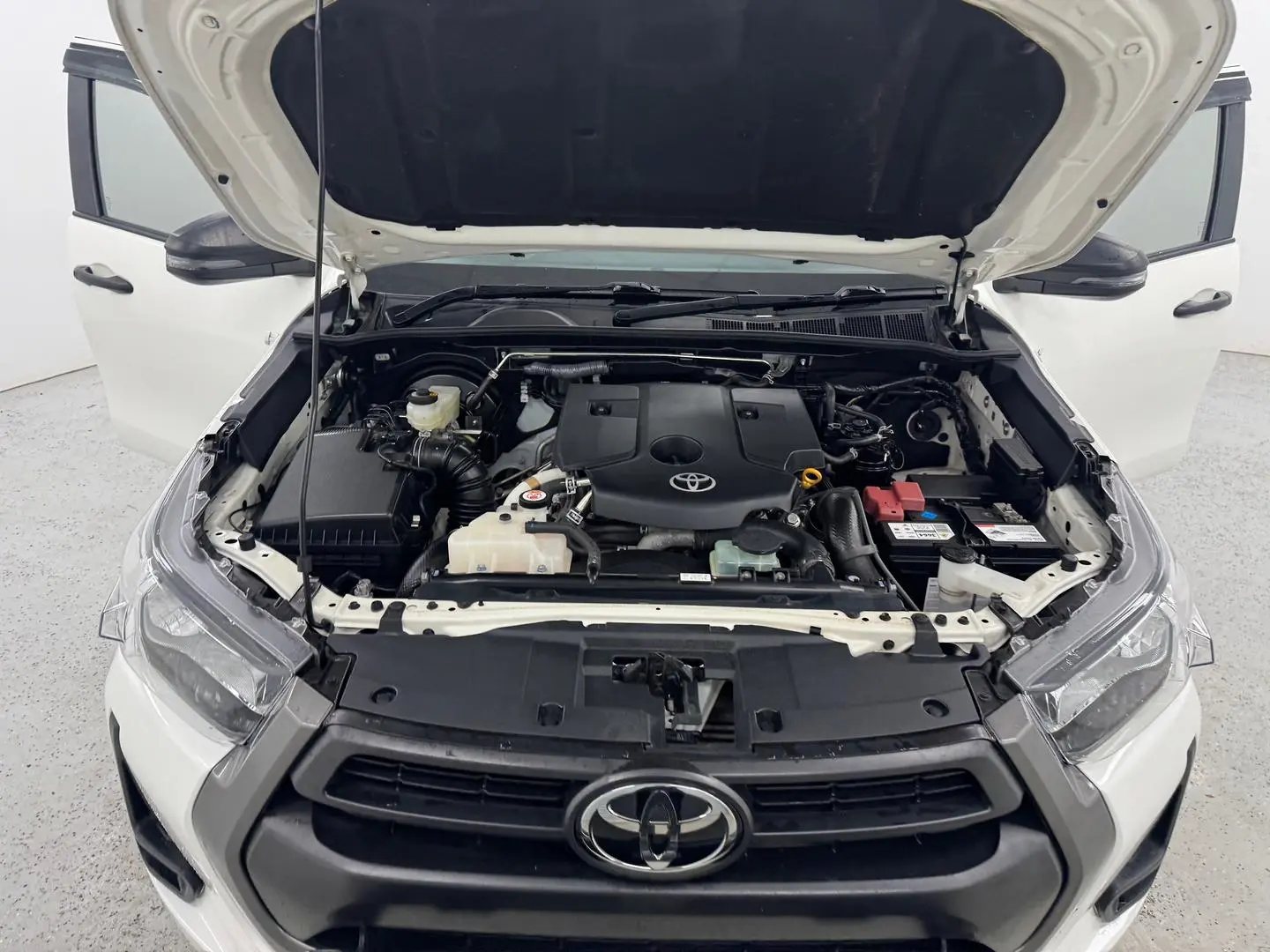 2021 Toyota Hilux Gallery Image 14
