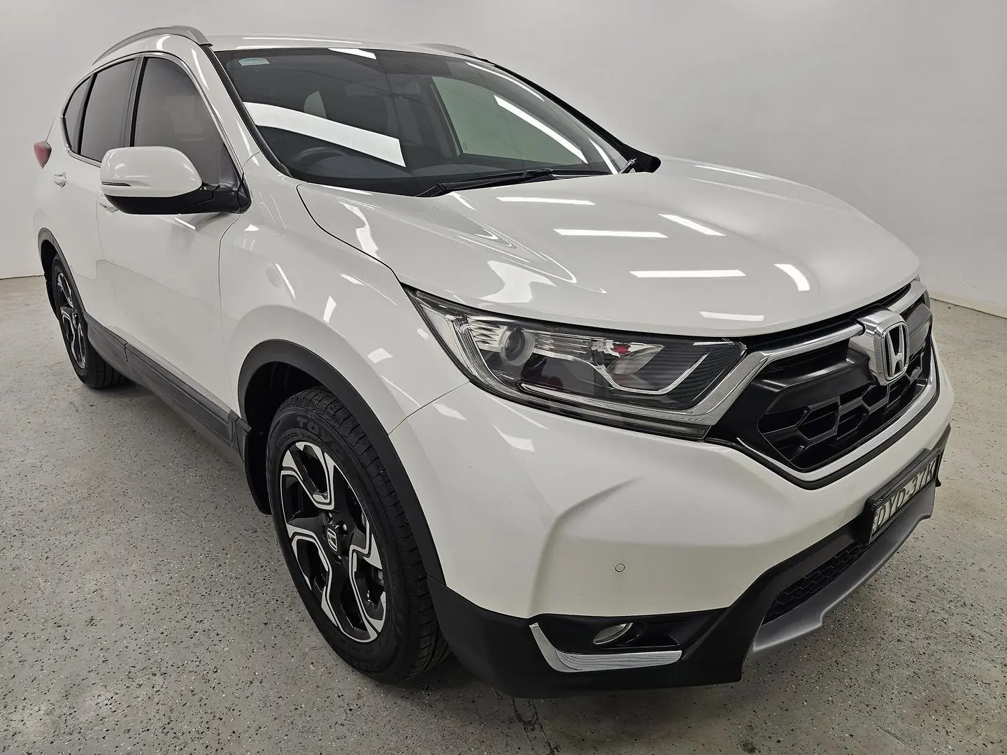 2018 Honda CR-V Gallery Image 1