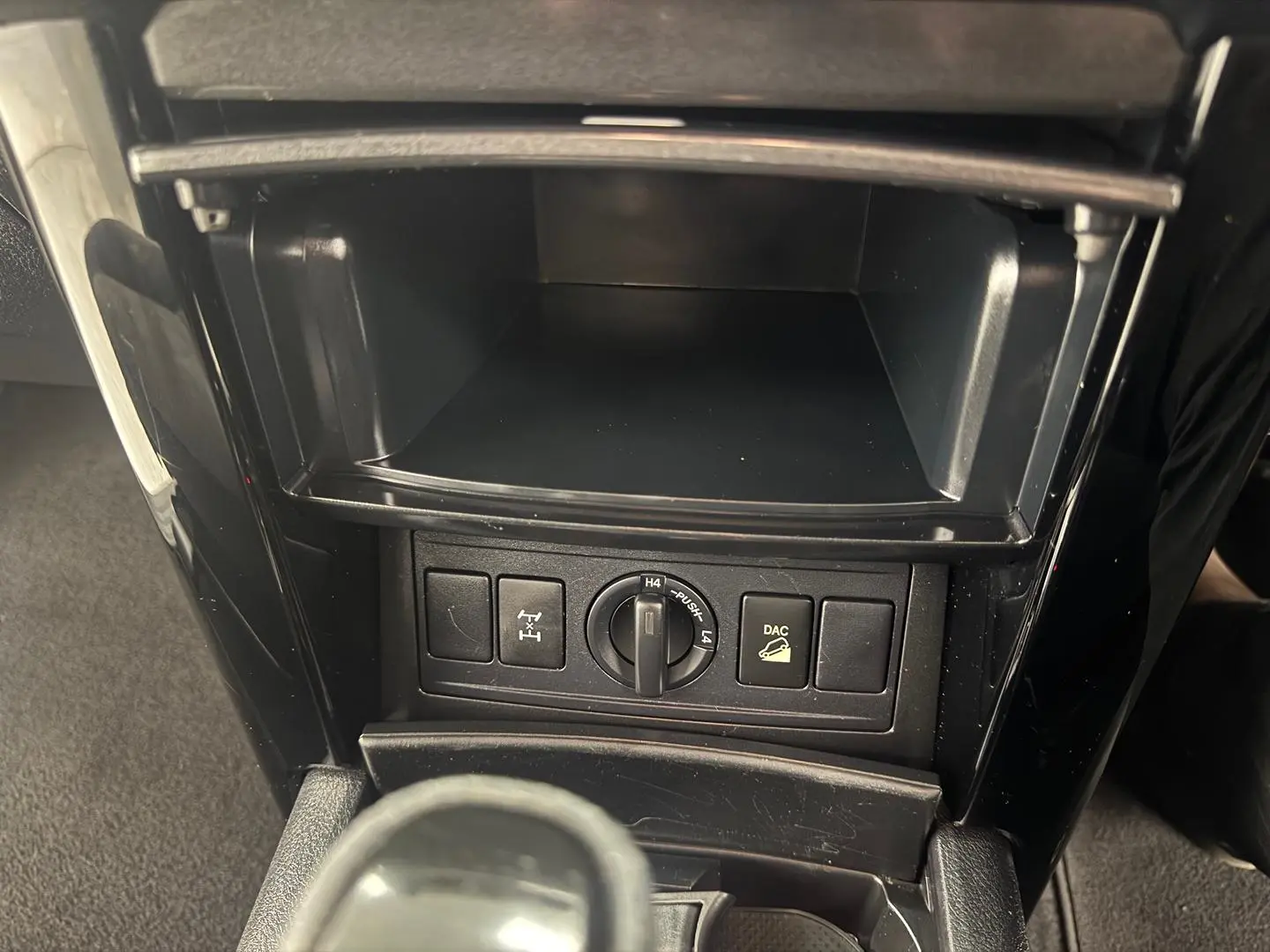 2015 Toyota Landcruiser Prado Gallery Image 23