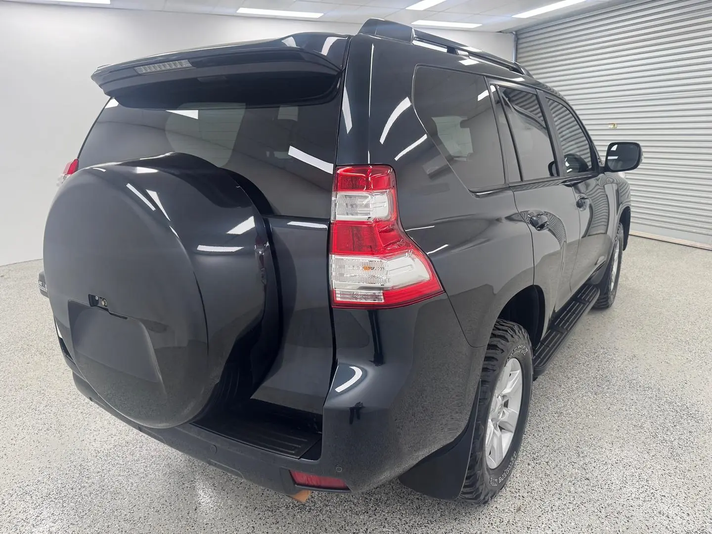 2016 Toyota Landcruiser Prado Gallery Image 3