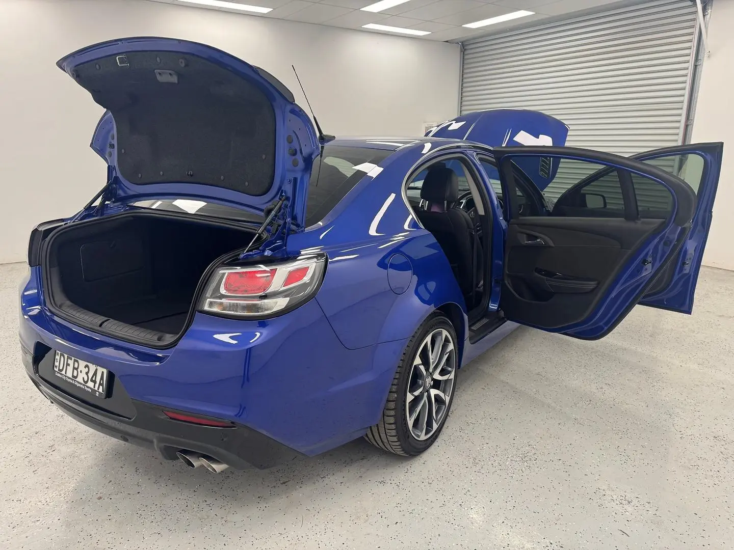 2016 Holden Commodore Gallery Image 9