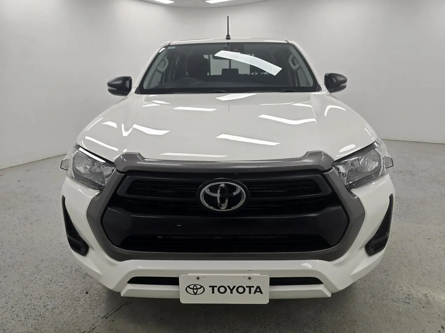 2021 Toyota Hilux Gallery Image 35