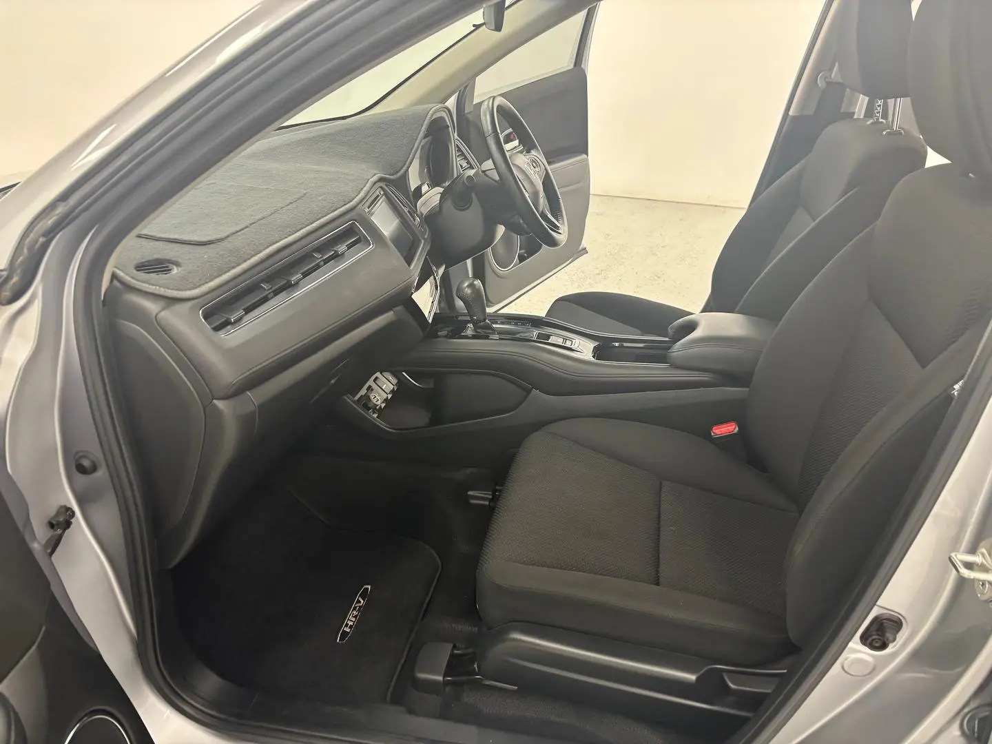 2017 Honda HR-V Gallery Image 17