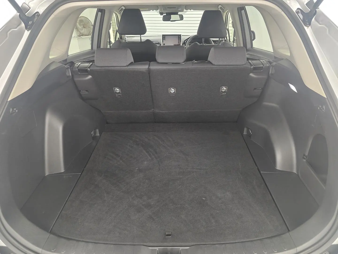 2022 Toyota RAV4 Gallery Image 30