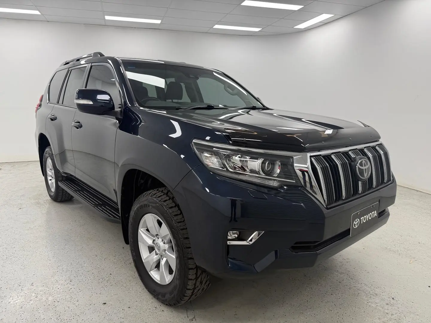 2022 Toyota Landcruiser Prado Gallery Image 1