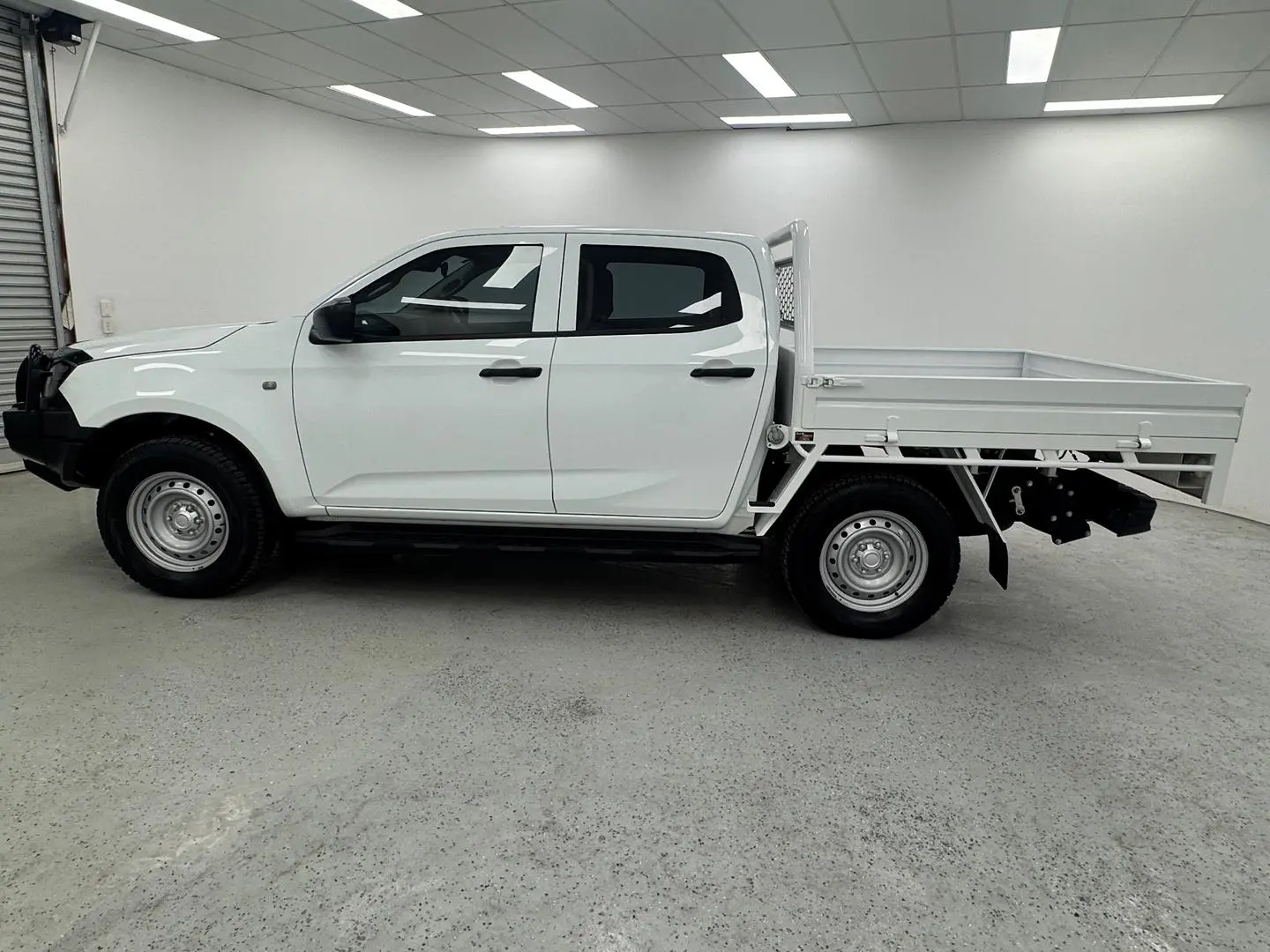 2024 Isuzu D-MAX Gallery Image 5