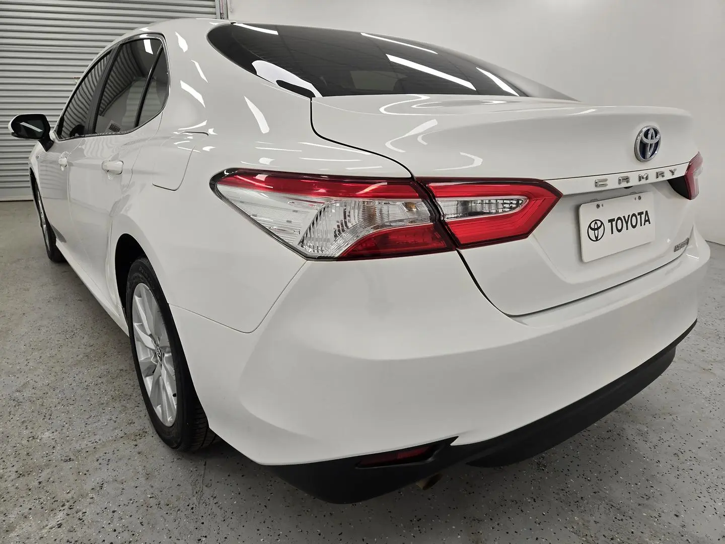 2019 Toyota Camry Gallery Image 5