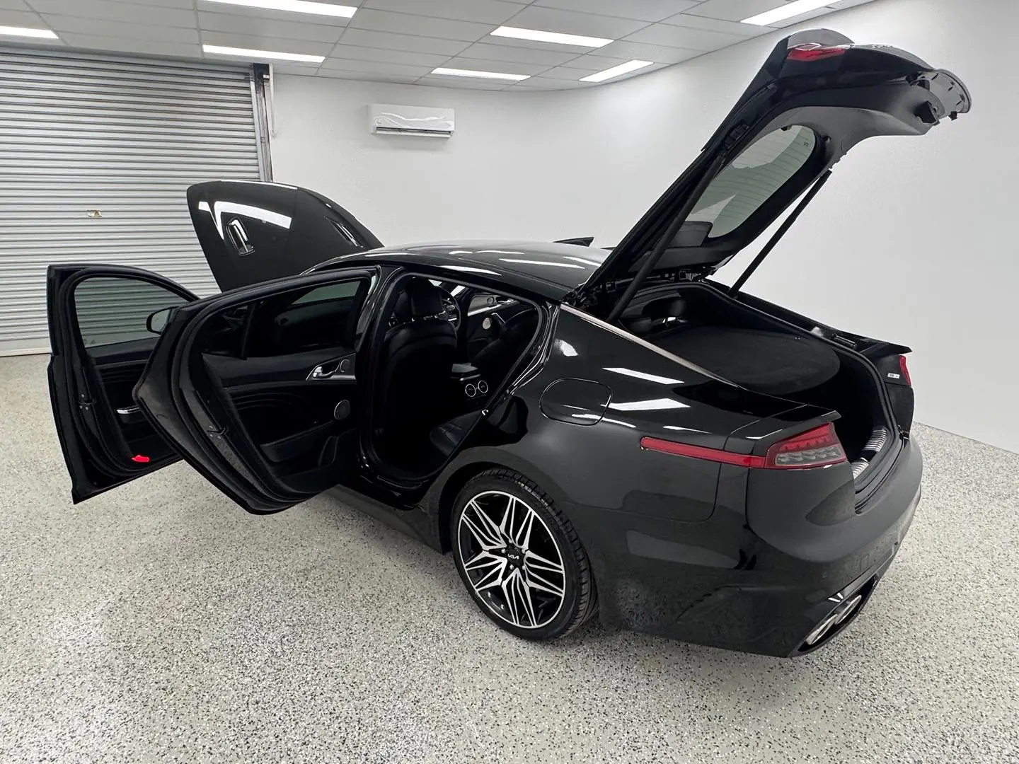 2022 Kia Stinger Gallery Image 10