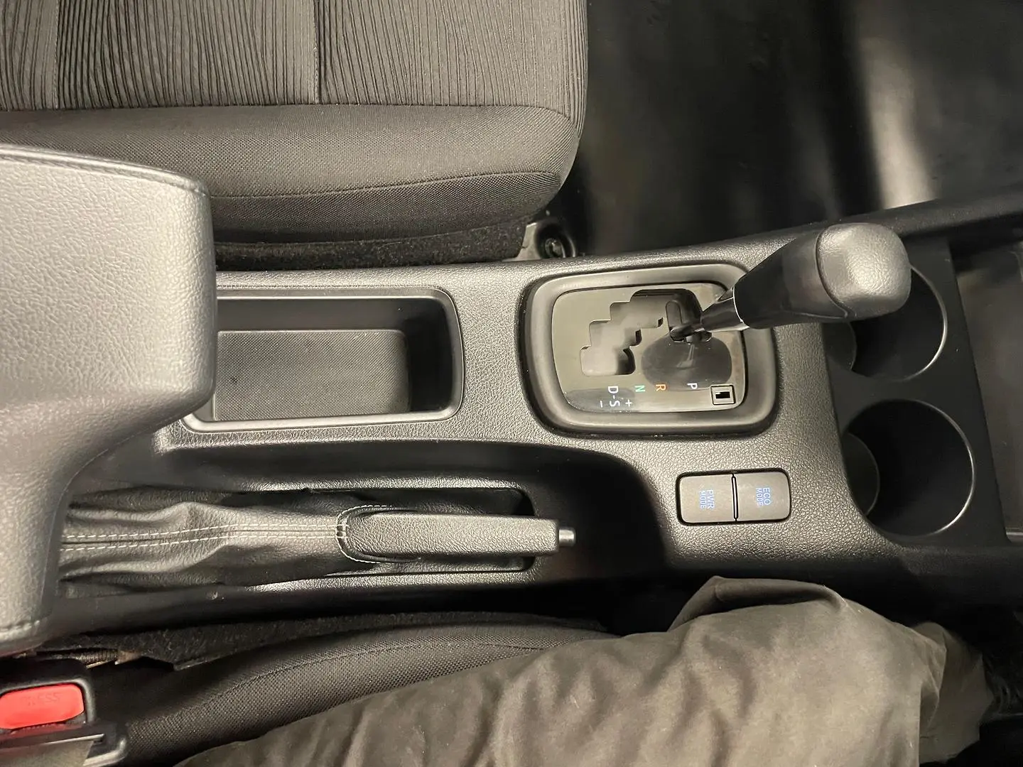 2020 Toyota Hilux Gallery Image 24