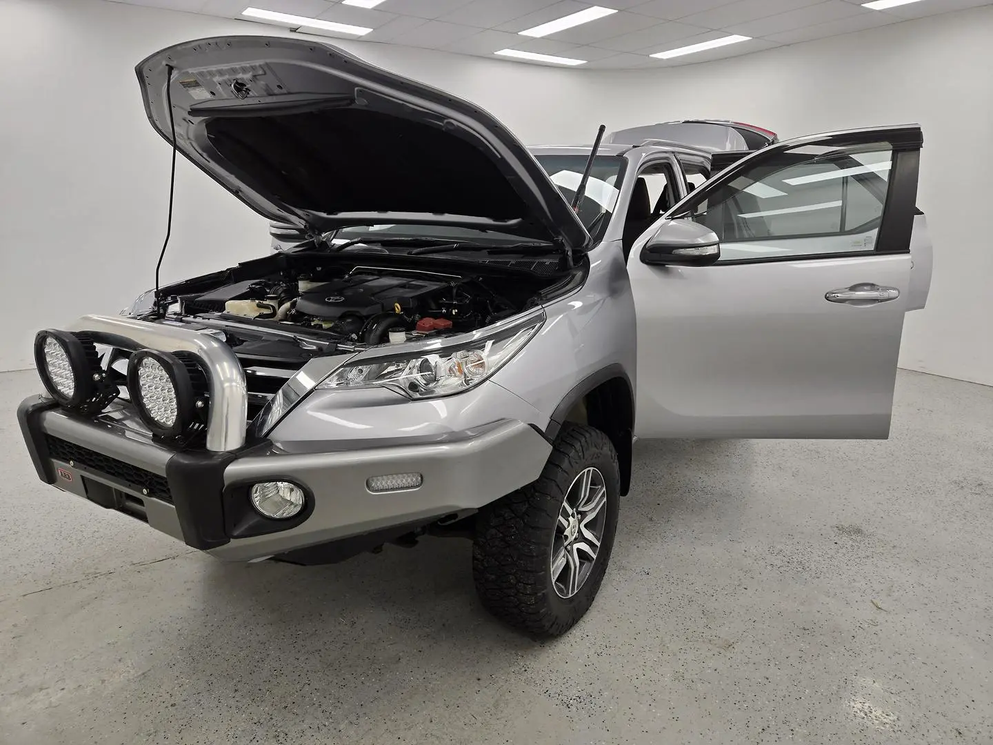 2015 Toyota Fortuner Gallery Image 15