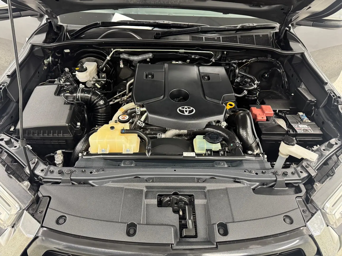 2020 Toyota Hilux Gallery Image 15