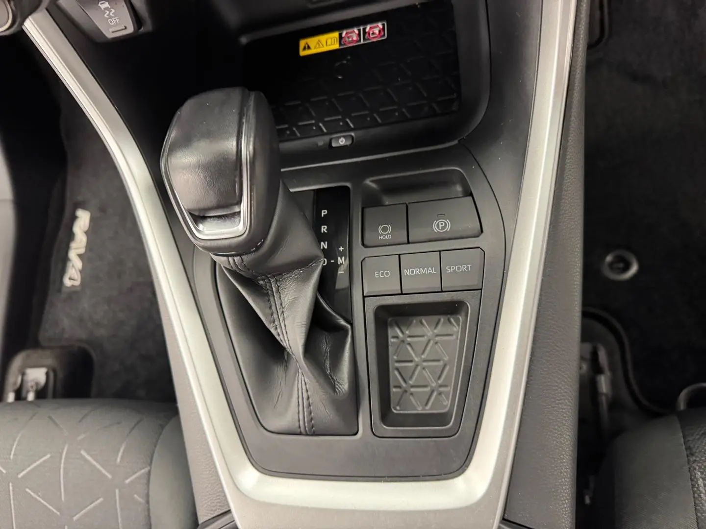 2022 Toyota RAV4 Gallery Image 22