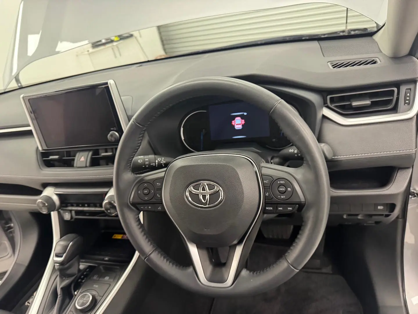 2024 Toyota RAV4 Gallery Image 18