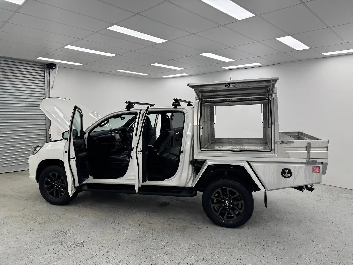 2019 Toyota Hilux Gallery Image 10