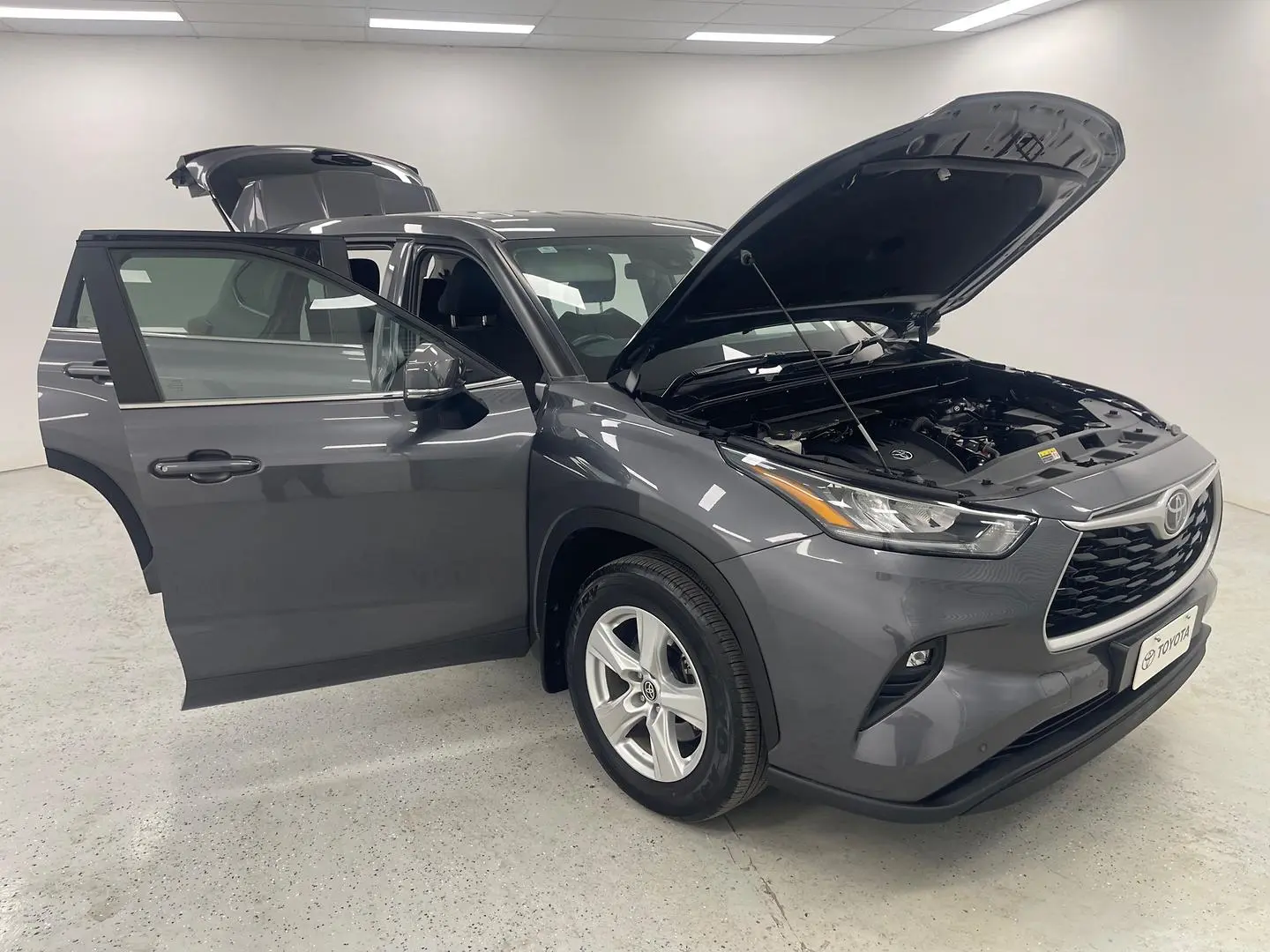 2023 Toyota Kluger Gallery Image 8