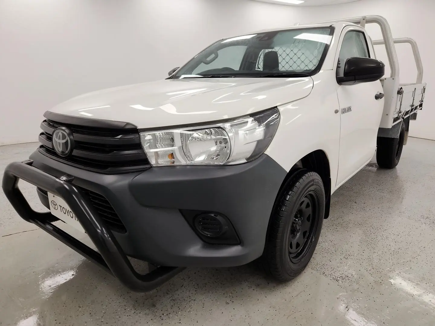 2022 Toyota Hilux Gallery Image 7