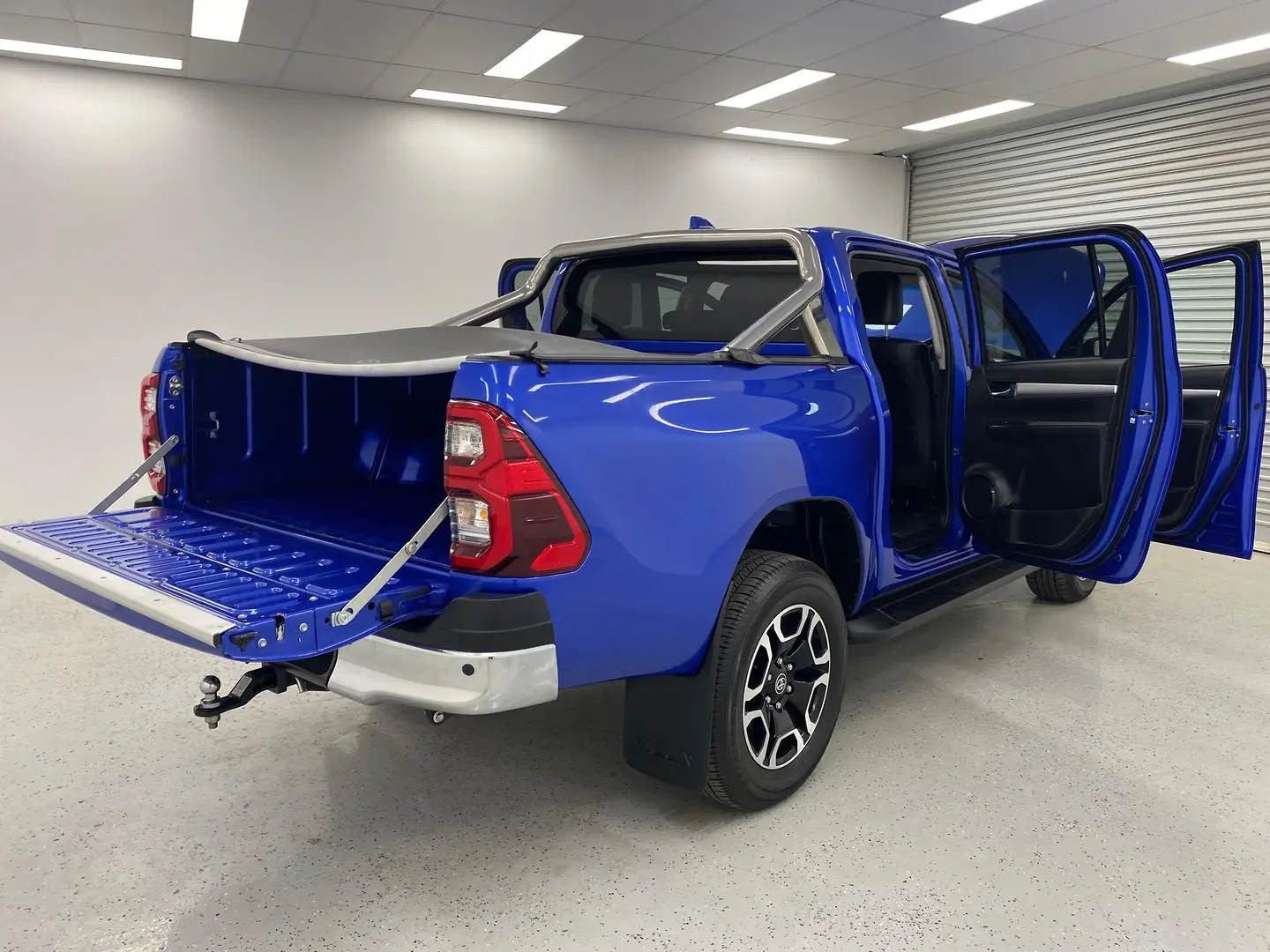 2022 Toyota Hilux Gallery Image 11