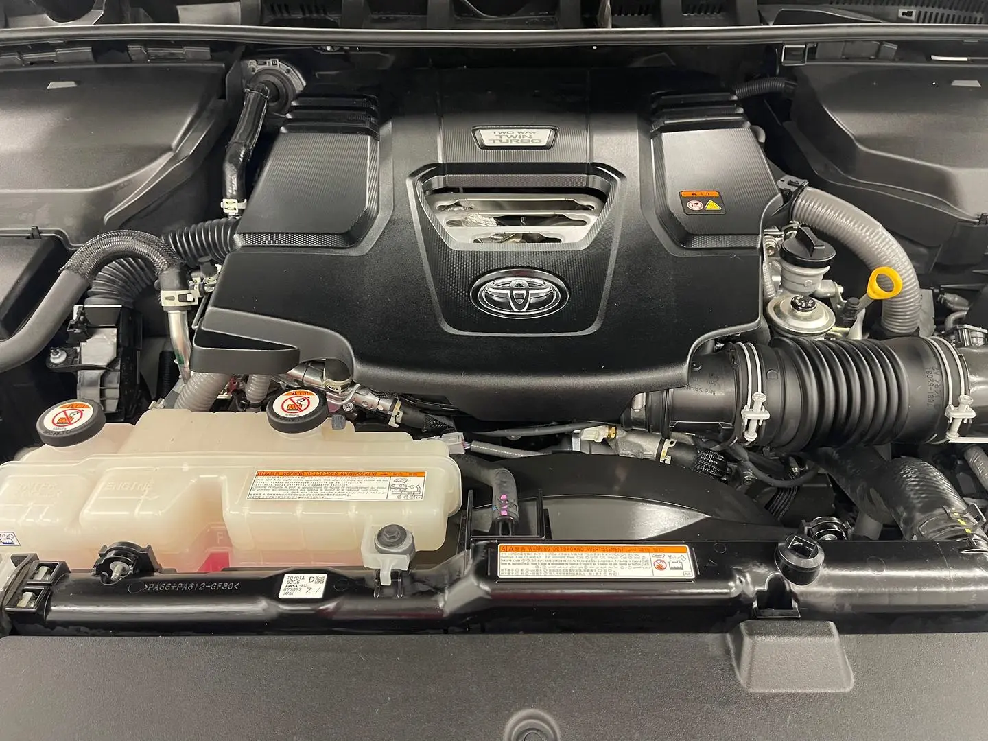 2022 Toyota Landcruiser Gallery Image 15