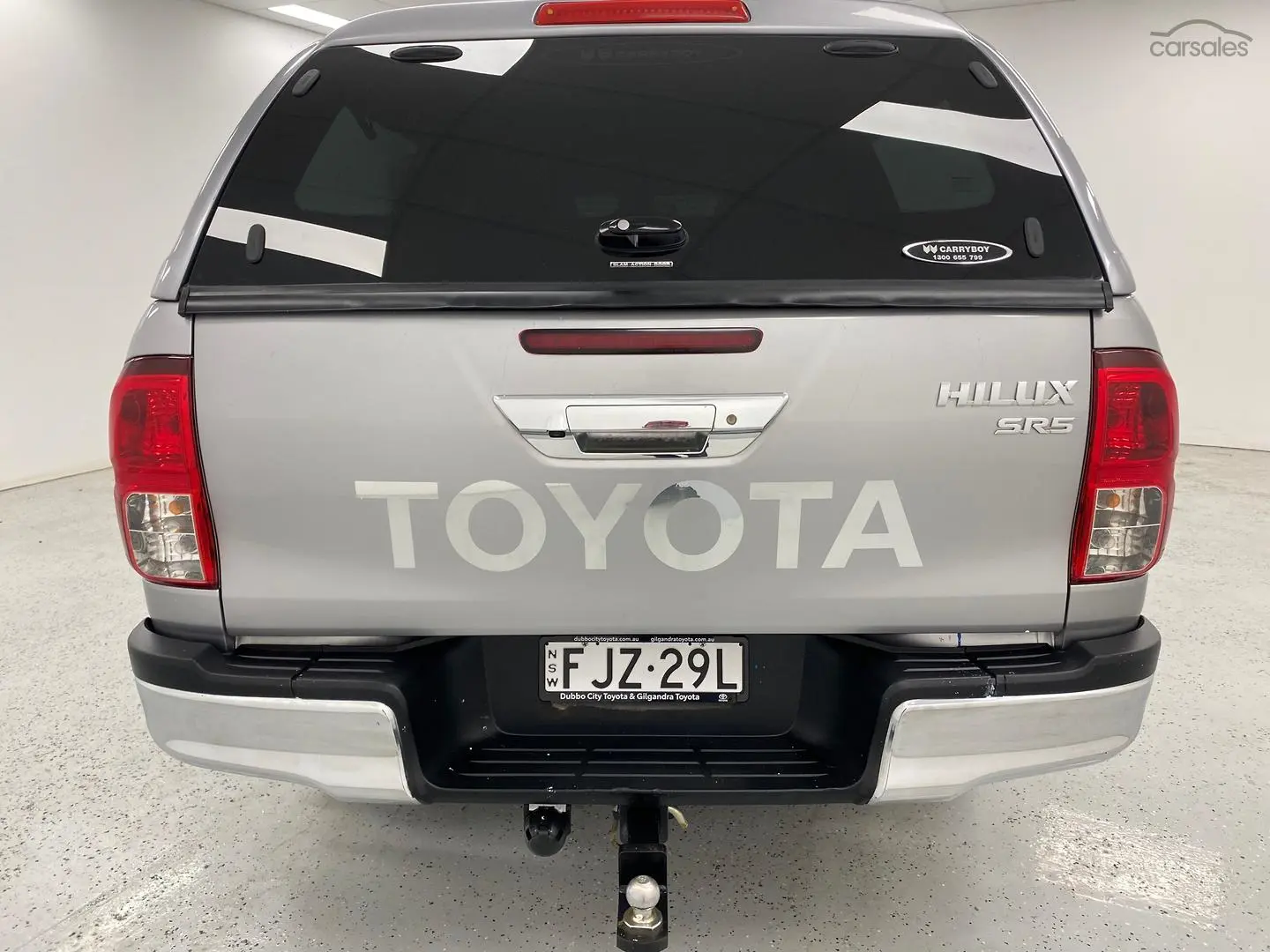 2019 Toyota Hilux Image 4