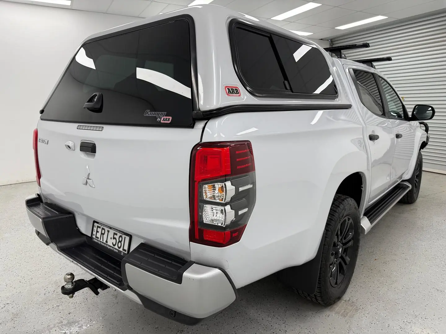 2021 Mitsubishi Triton Gallery Image 3
