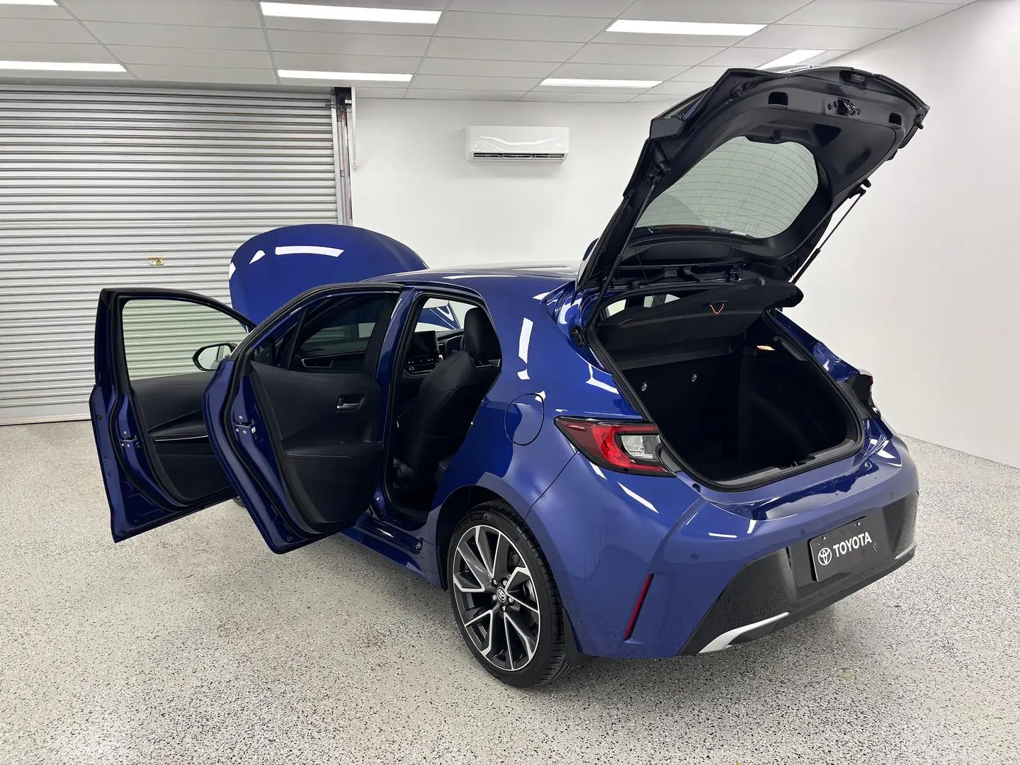 2025 Toyota Corolla Gallery Image 12