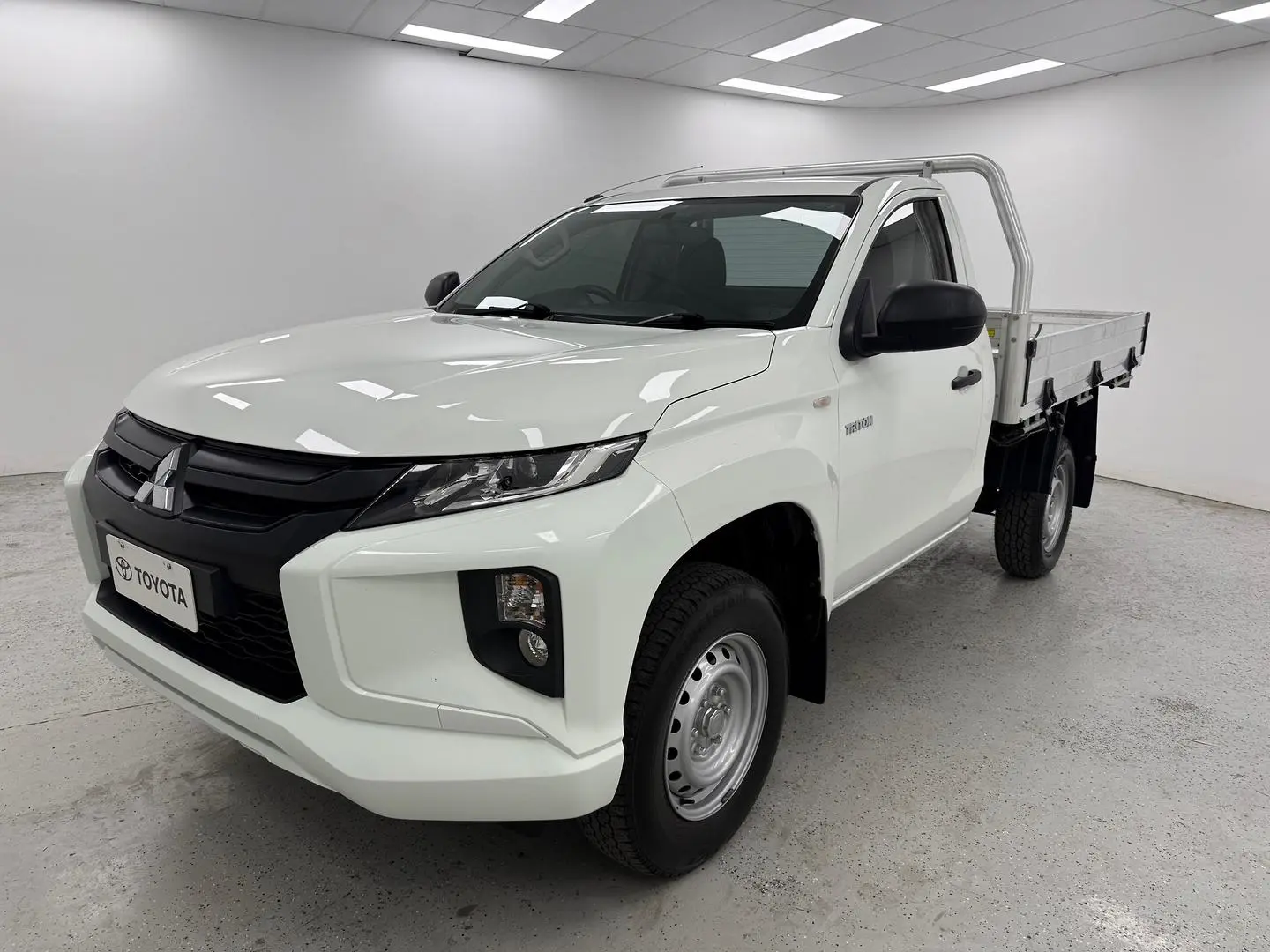 2022 Mitsubishi Triton Gallery Image 7