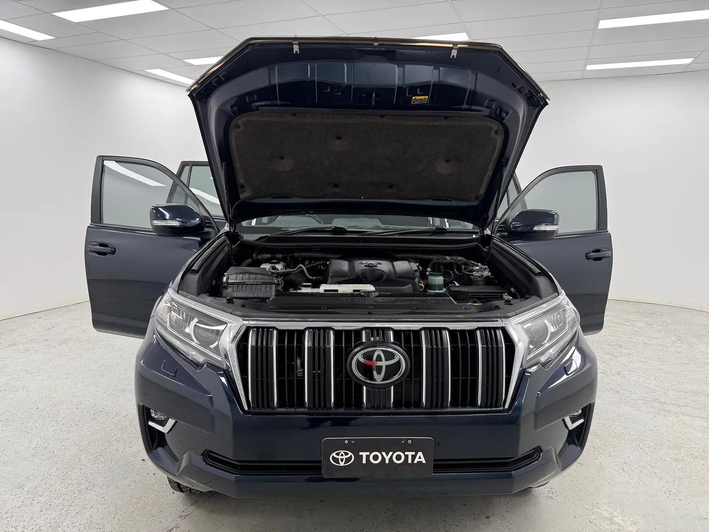 2022 Toyota Landcruiser Prado Gallery Image 21