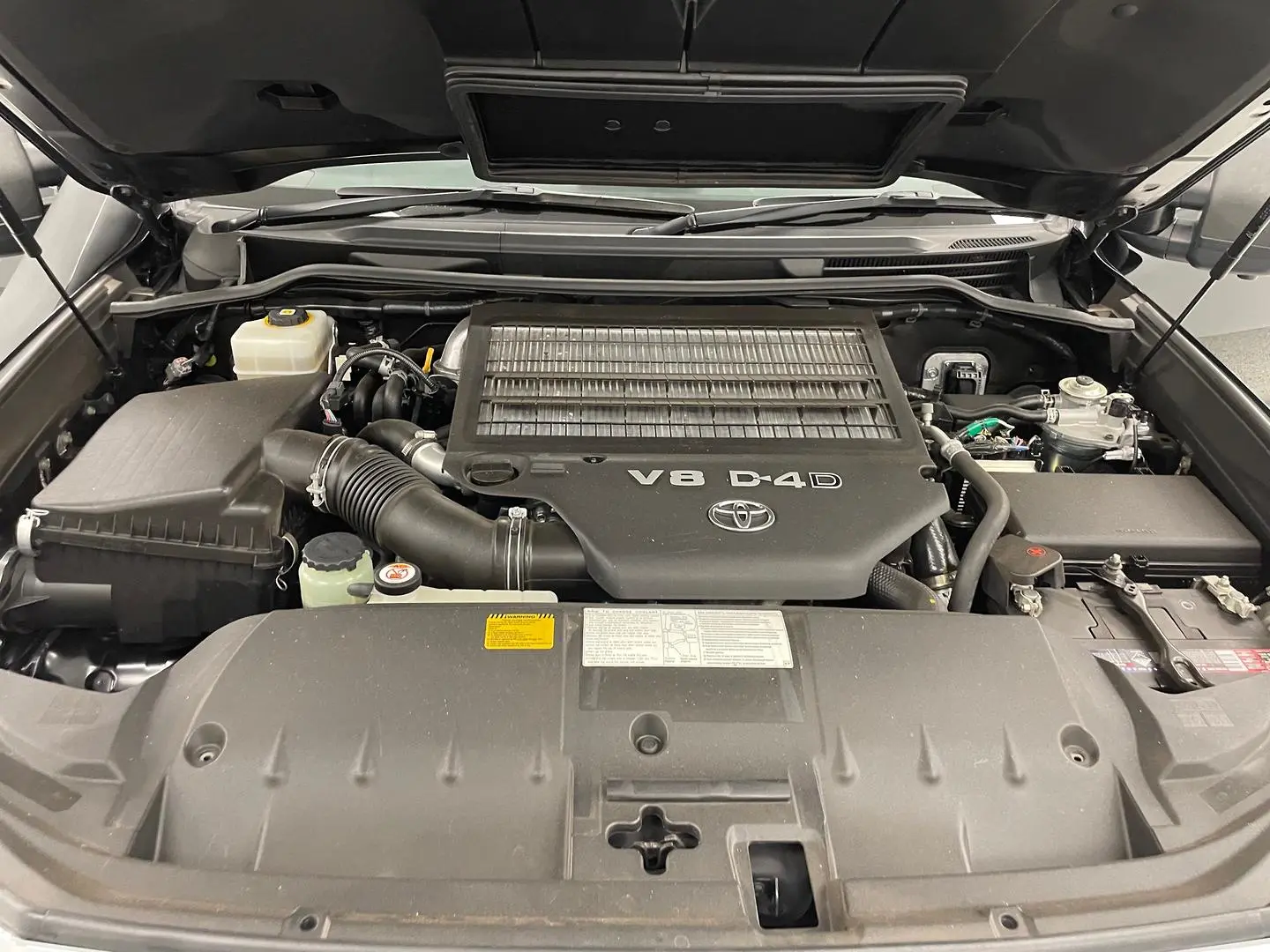 2020 Toyota Landcruiser Gallery Image 15