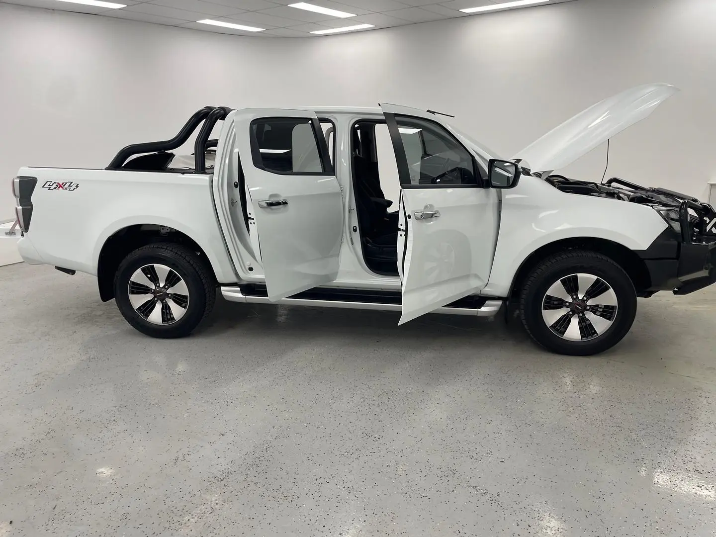 2021 Isuzu D-Max Gallery Image 9