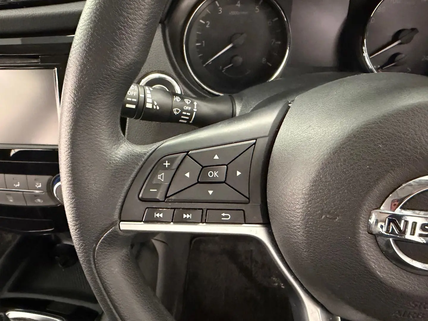 2022 Nissan X-TRAIL Gallery Image 16