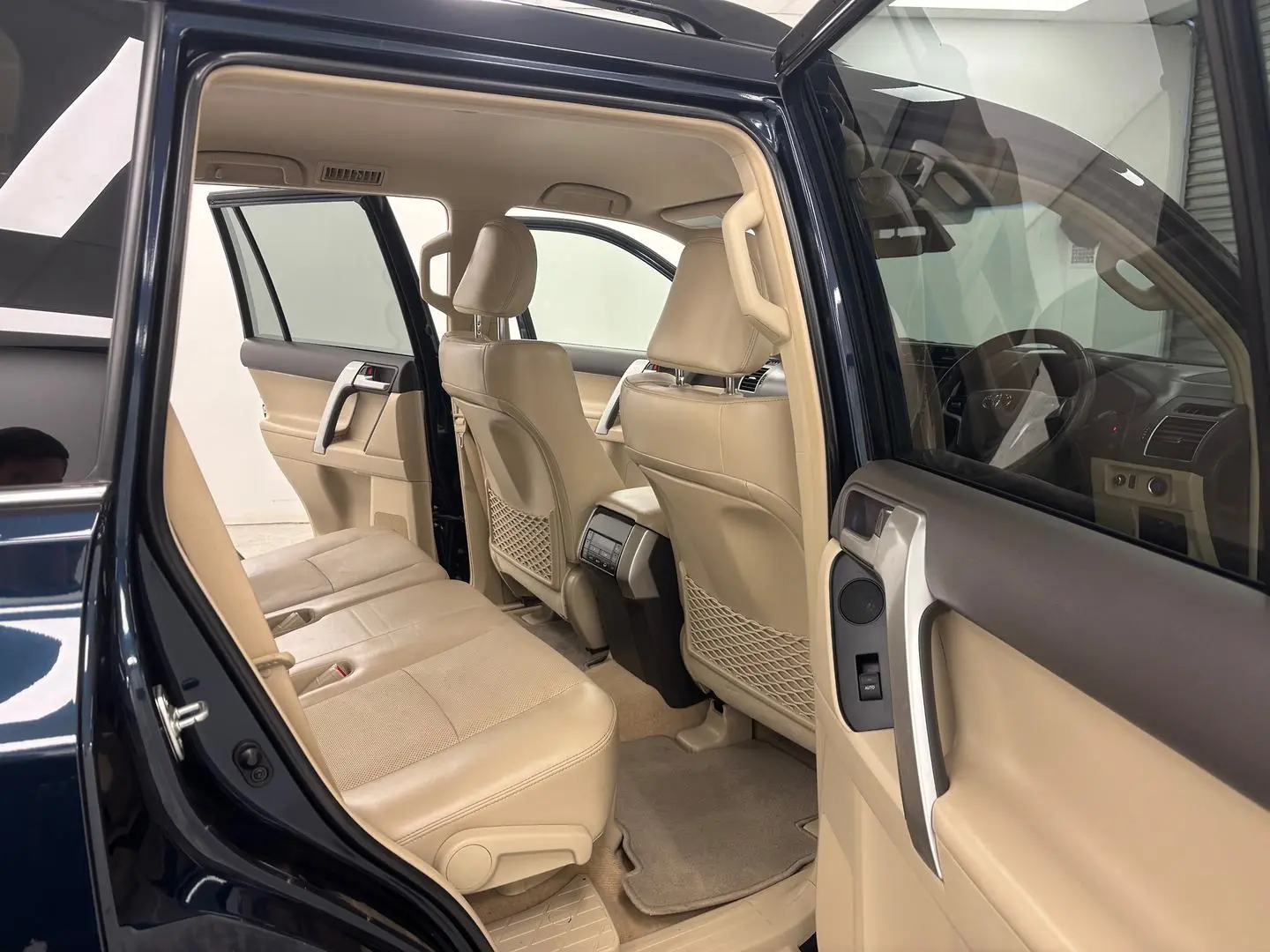 2023 Toyota Landcruiser Prado Gallery Image 23