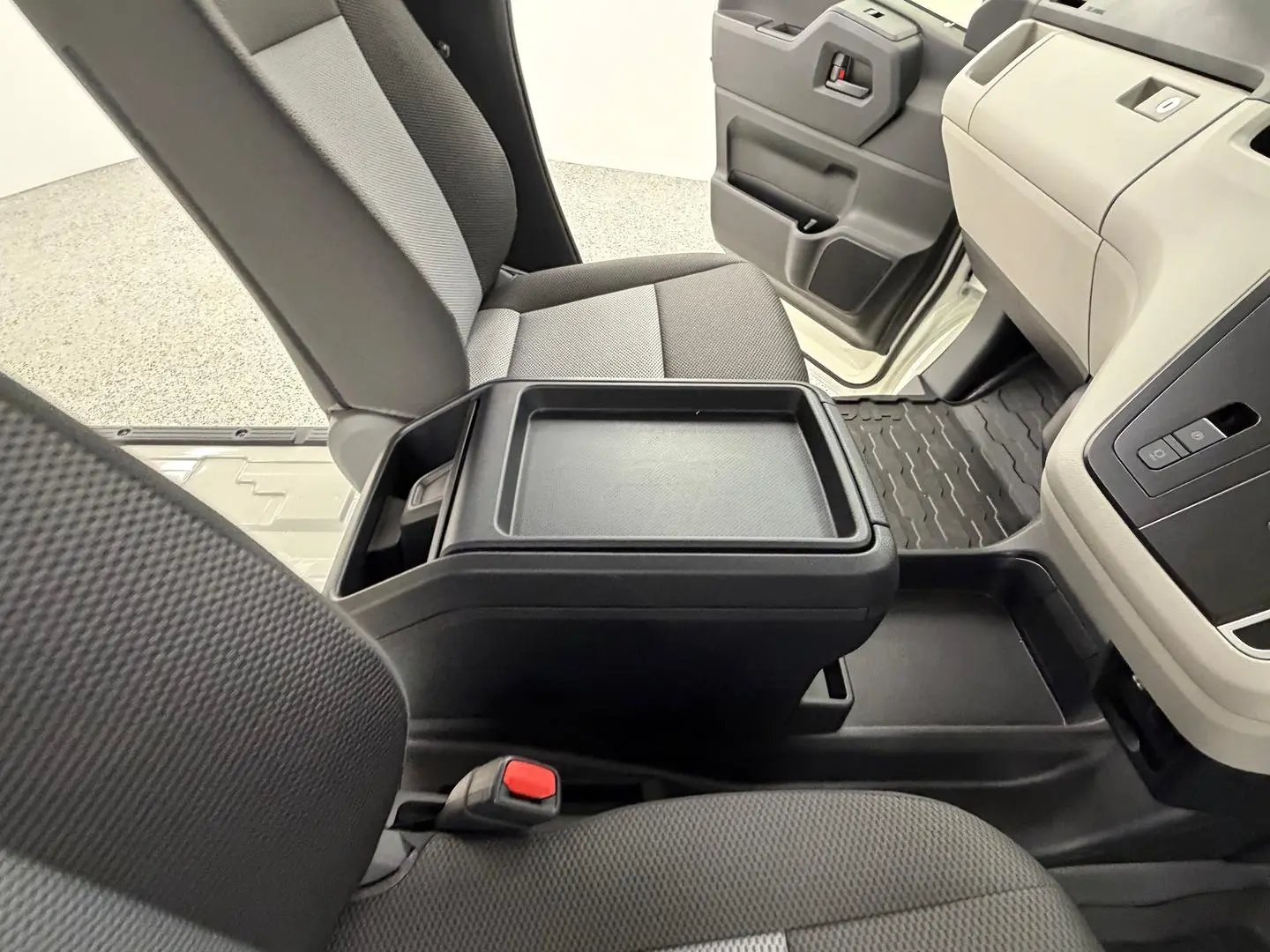 2025 Toyota Hiace Gallery Image 19