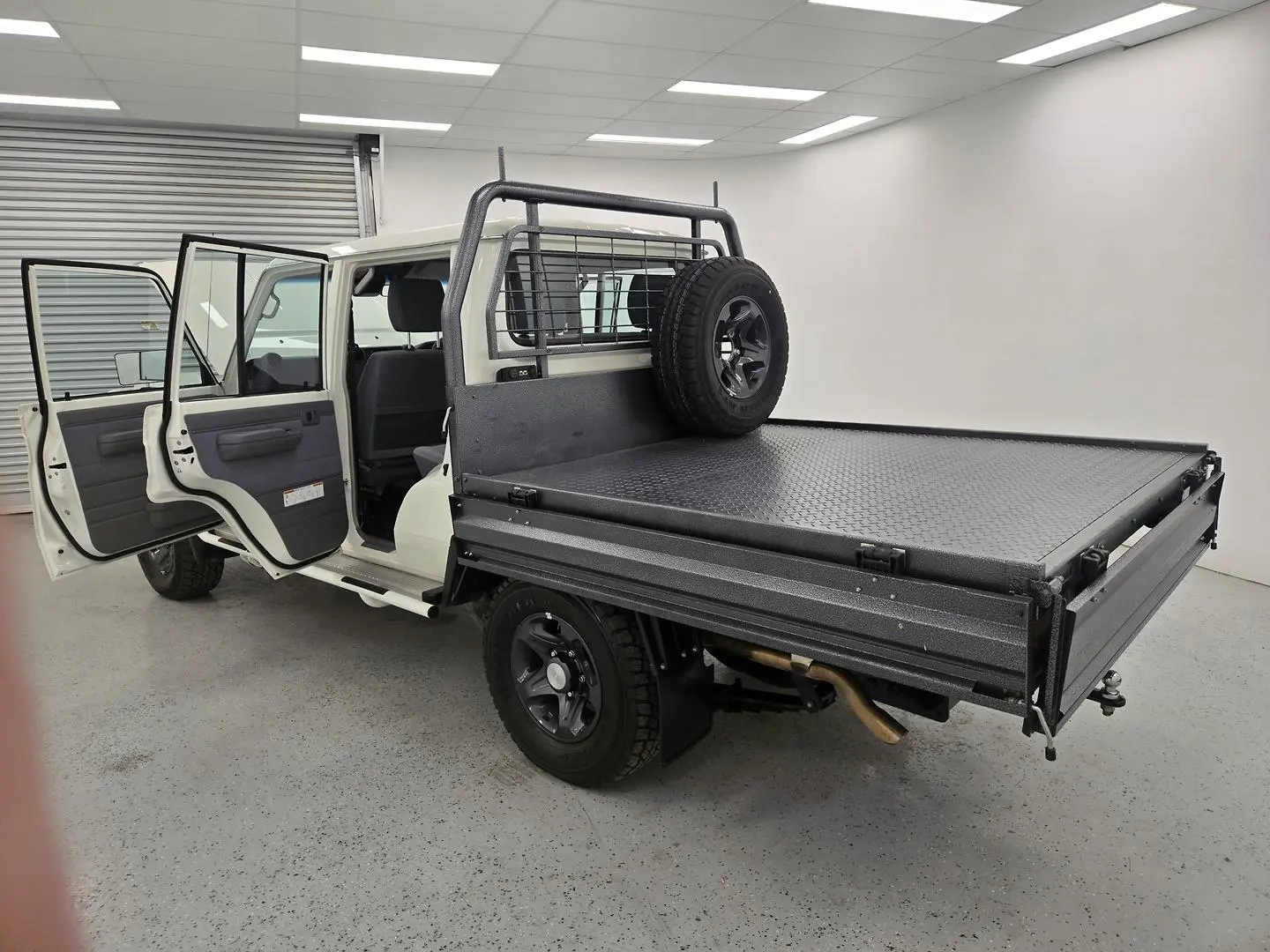 2023 Toyota Landcruiser Gallery Image 12