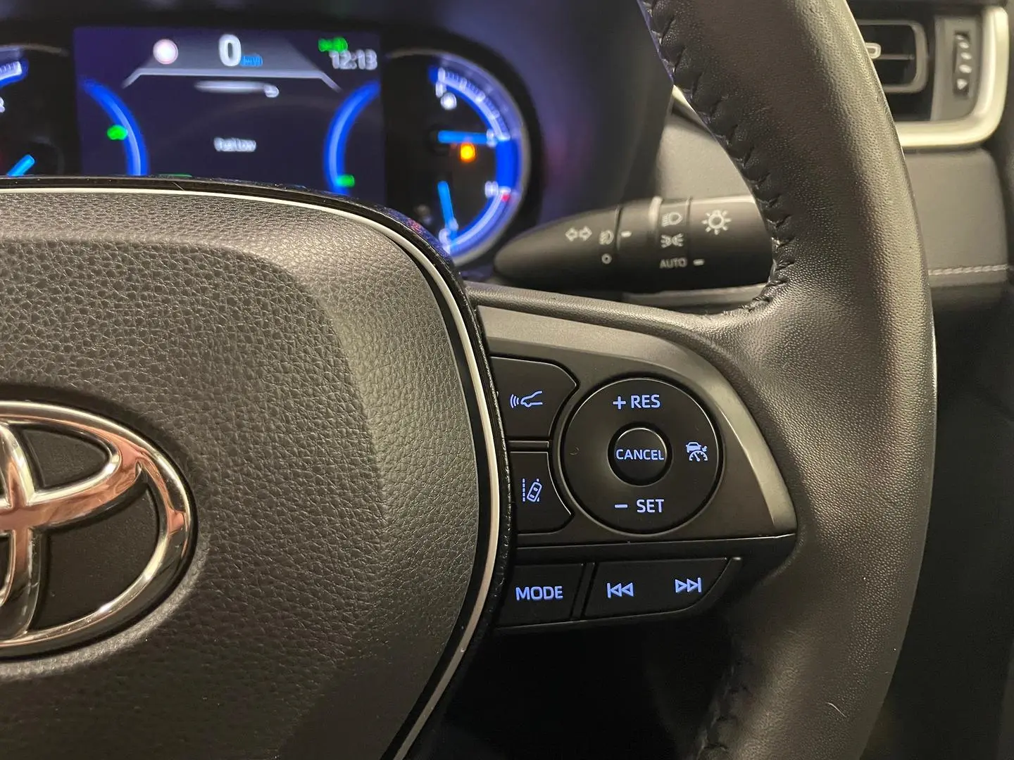2020 Toyota RAV4 Gallery Image 26