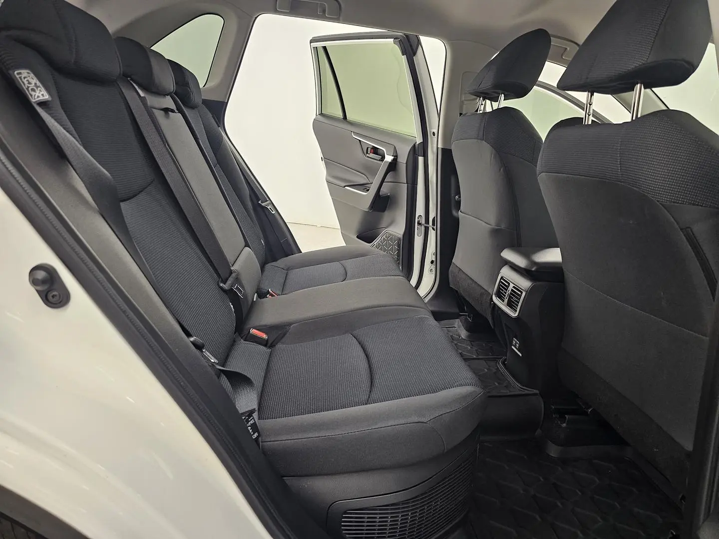 2022 Toyota RAV4 Gallery Image 22