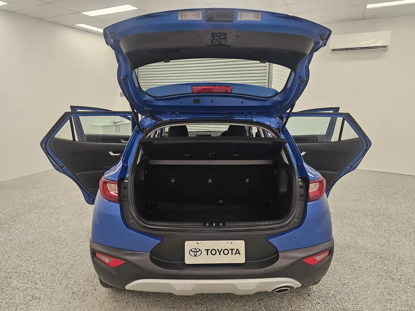 2024 Kia Stonic Gallery Image 17