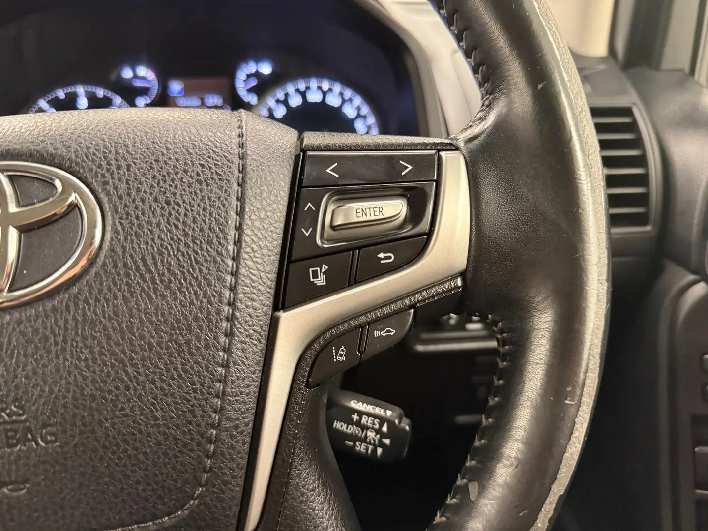 2020 Toyota Landcruiser Prado Gallery Image 29