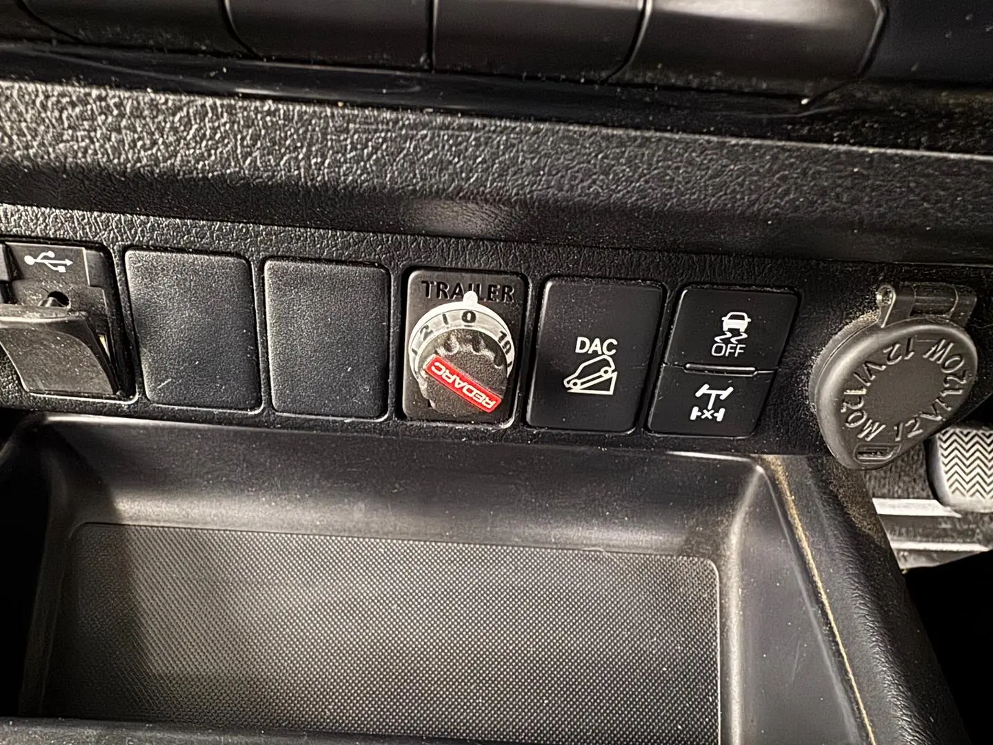 2020 Toyota Hilux Gallery Image 19