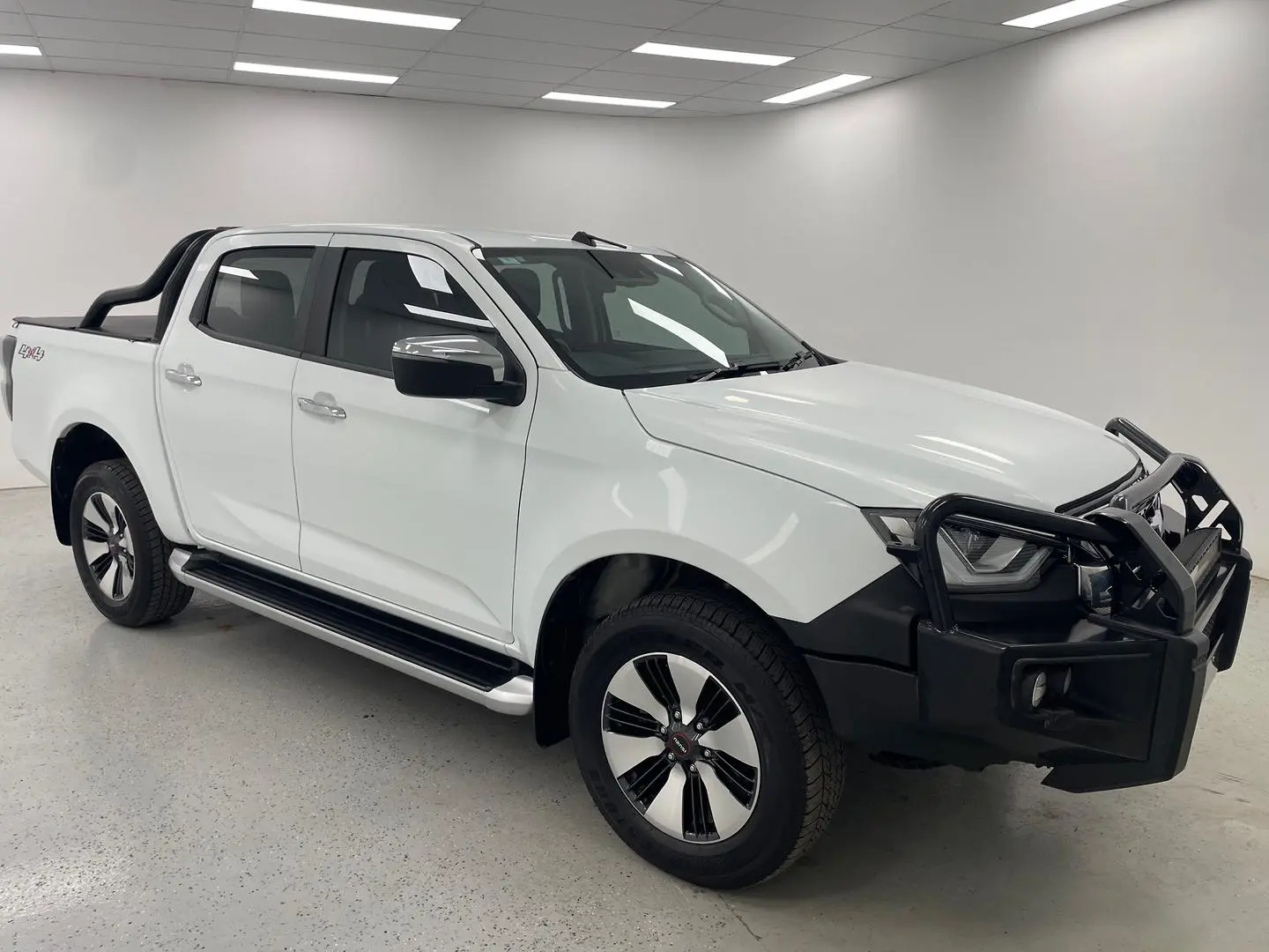 2021 Isuzu D-Max Gallery Image 1