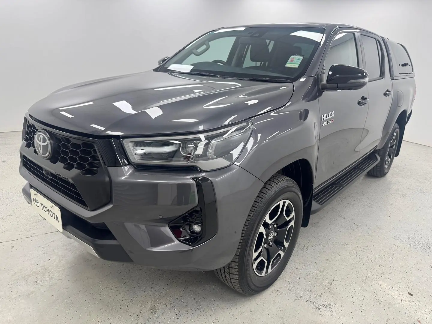 2025 Toyota Hilux Gallery Image 6