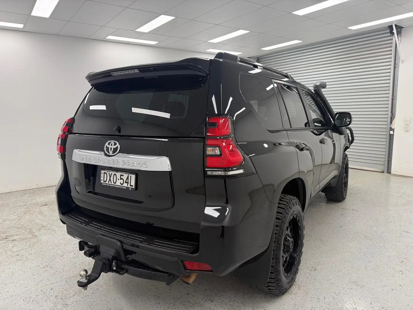 2018 Toyota Landcruiser Prado Gallery Image 3