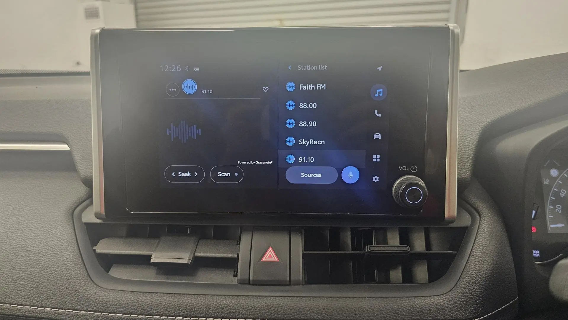 2023 Toyota RAV4 Gallery Image 31